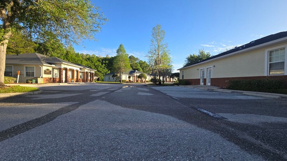 More Photos Of 2649 Windguard Cir, Zephyrhills Medical For Lease