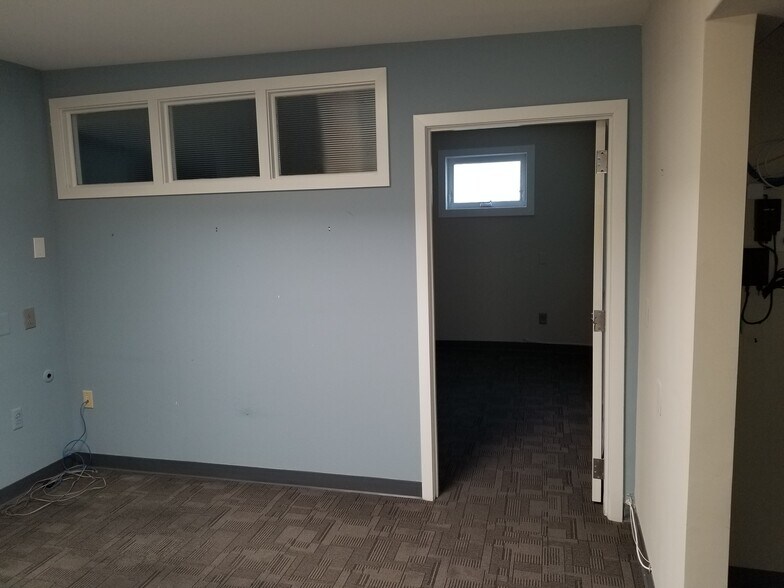More Photos Of 241 Maple Ave, Red Bank Medical For Lease