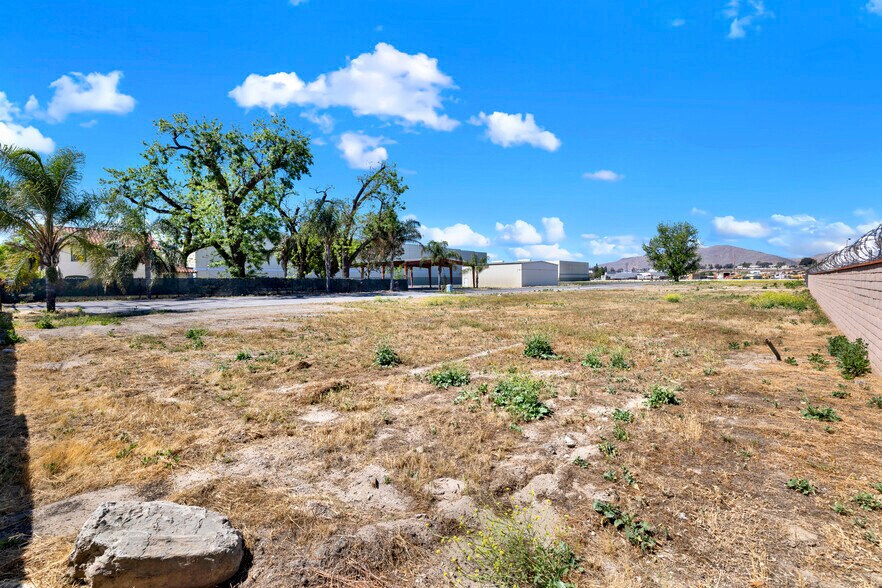 More Photos Of 225 & 263 Main St, Riverside Land For Sale