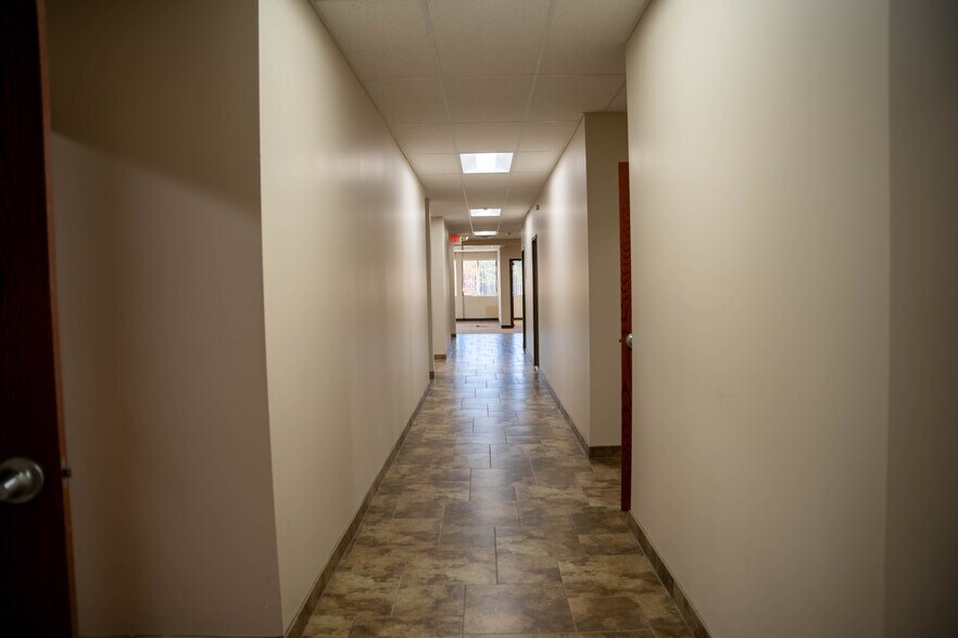 More Photos Of 463 New Karner Rd, Albany Office For Lease