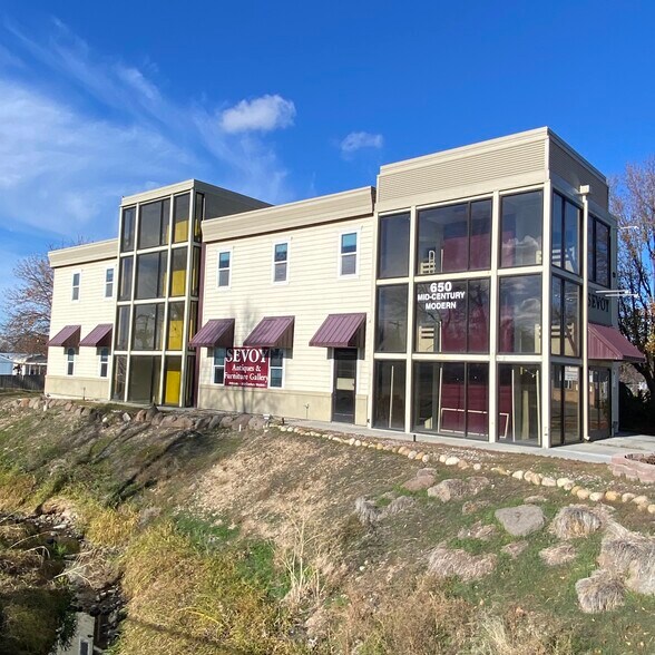 More Photos Of 650 E Fairview Ave, Meridian Storefront Retail Office For Sale
