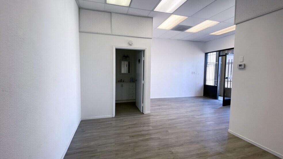 More Photos Of 7746 Lorraine Ave, Stockton Service For Sale