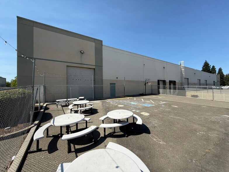 More Photos Of 1921 Arena Blvd, Sacramento Research And Development For Lease