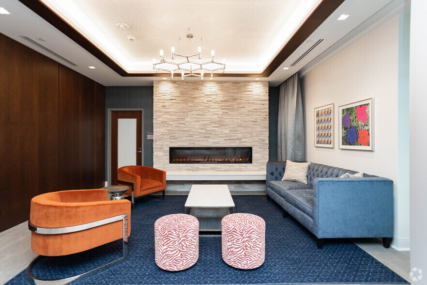 Primary Photo Of 6315 Forbes Ave, Squirrel Hill Apartments For Lease