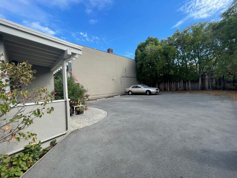 More Photos Of 1730 Solano Ave, Berkeley Office Residential For Lease