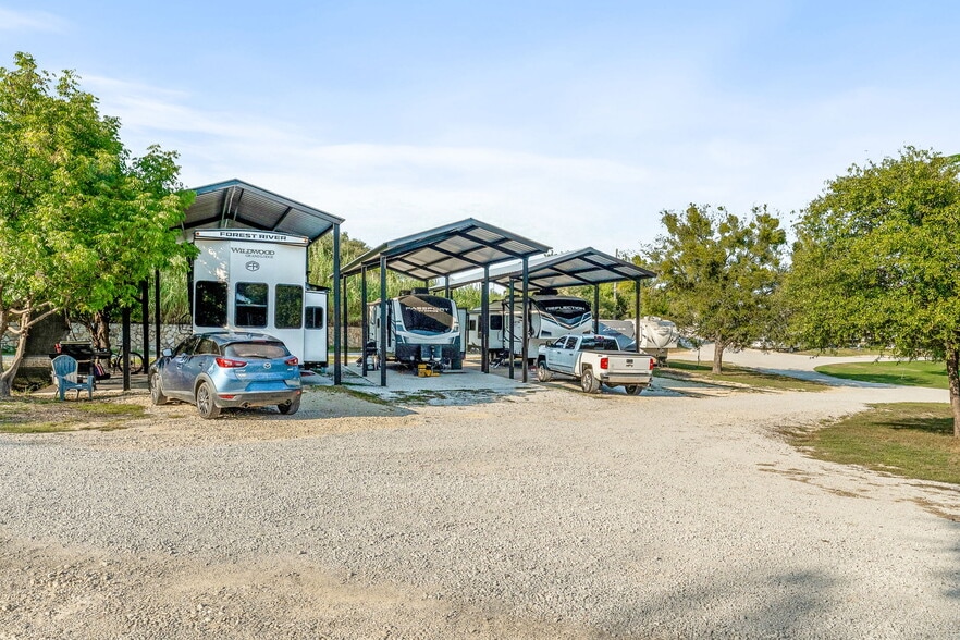 More Photos Of 1321 N FM 56, Glen Rose Trailer Camper Park For Sale