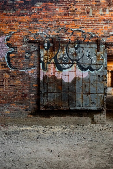 More Photos Of 277 Dubois St, Detroit General Retail For Lease