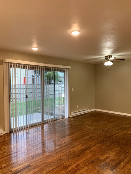 More Photos Of 1747 Oakdale Ave, Green Bay Apartments For Sale