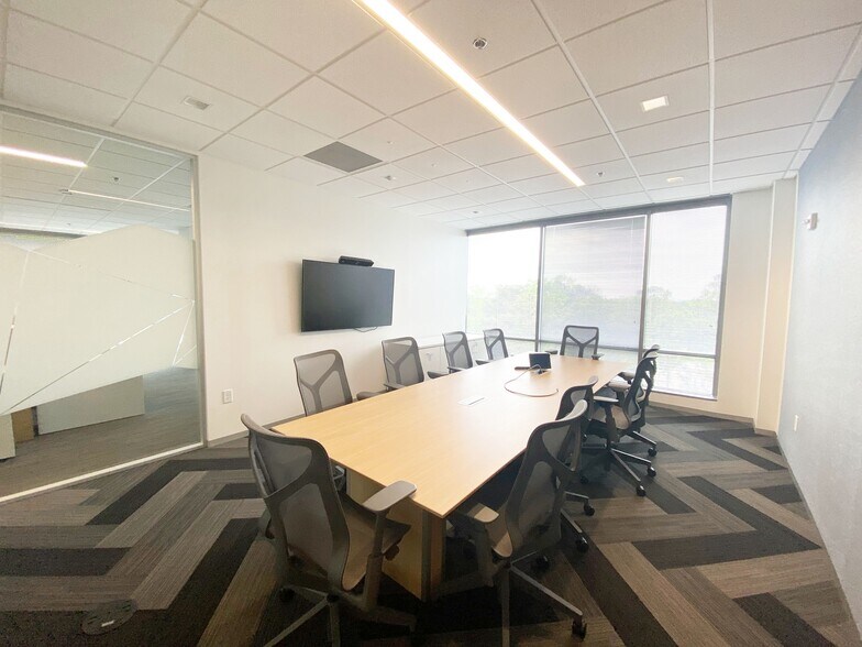 More Photos Of 1110 Sanctuary Pky, Alpharetta Office For Lease
