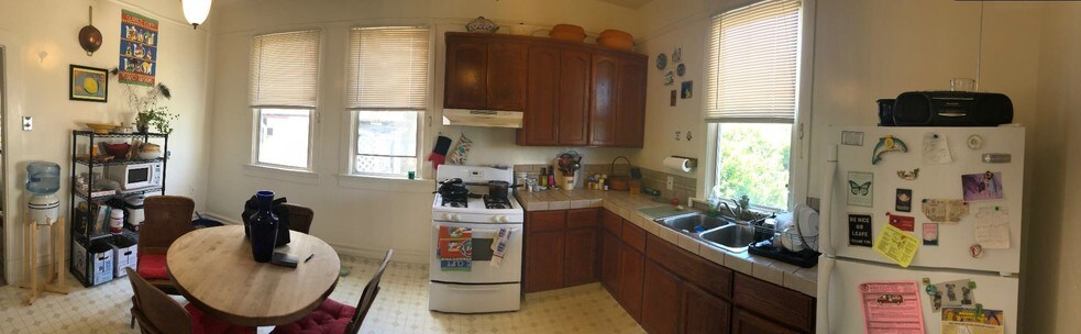 More Photos Of 1033 Magnolia St, Oakland Apartments For Sale