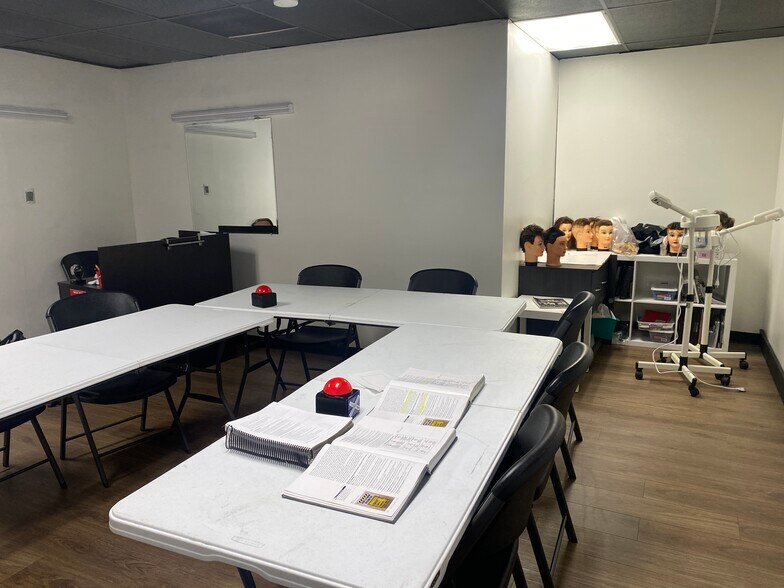 More Photos Of 1103-1127 E Villa Maria Rd, Bryan Unknown For Lease