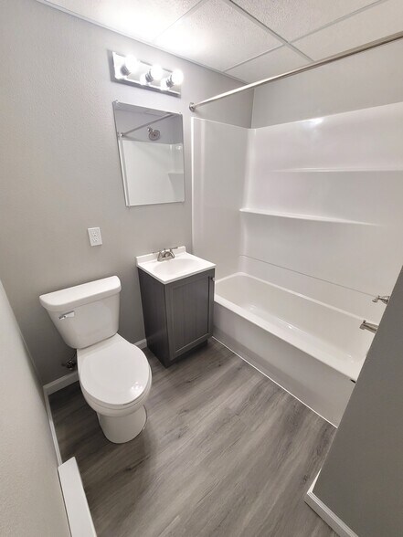 More Photos Of 1351 Iowa Ave SE, Huron Apartments For Sale