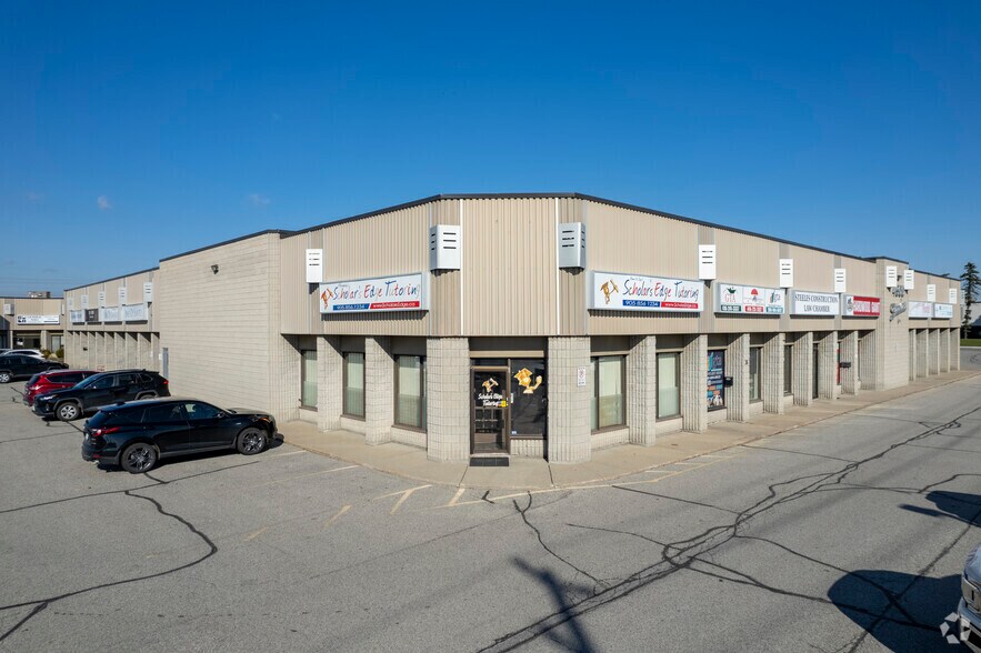 More Photos Of 4300 Steeles Av W, Woodbridge Light Manufacturing For Lease