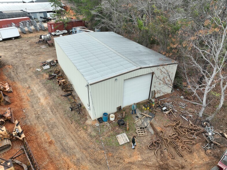 More Photos Of 2606 Colonel Thomson Highway hwy, Saint Matthews Warehouse For Sale