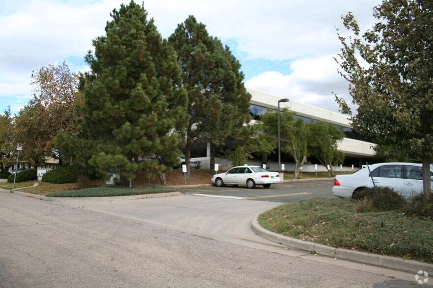 More Photos Of 6860 S Yosemite Ct, Englewood Office For Lease