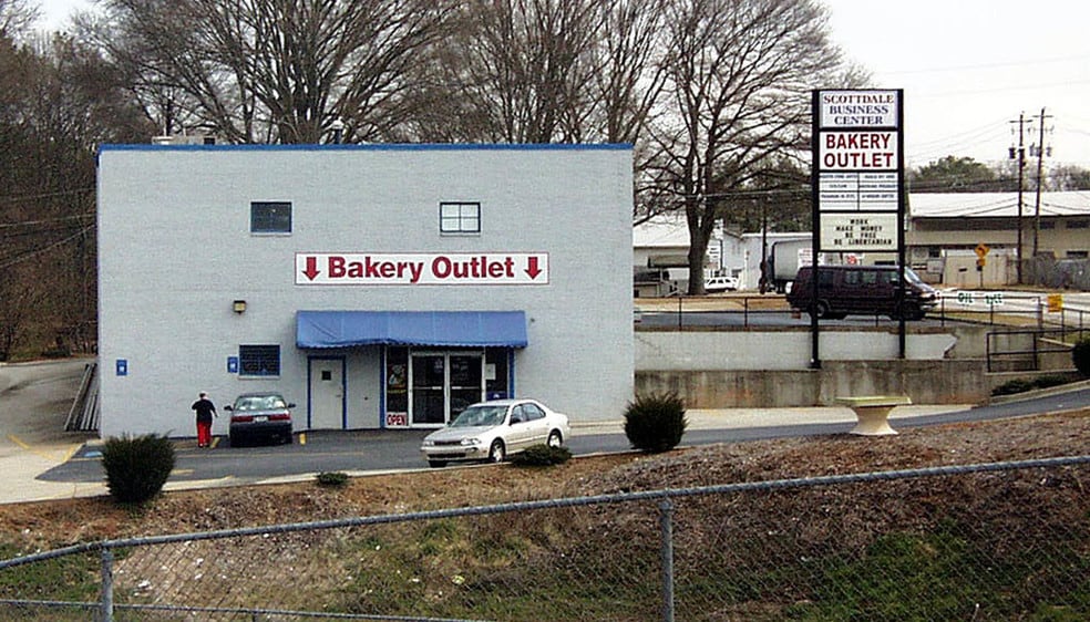 More Photos Of 3110 E Ponce De Leon, Scottdale Freestanding For Lease