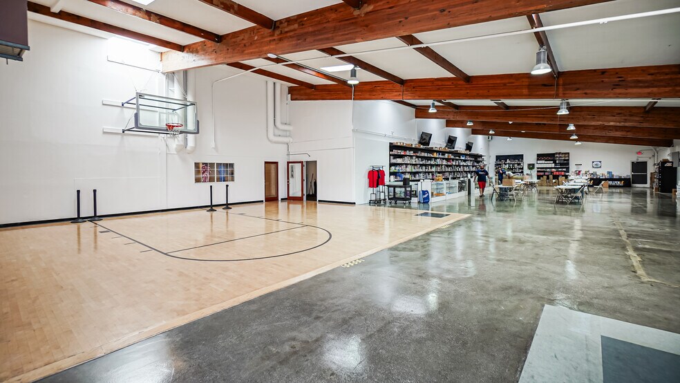 More Photos Of 240 Center St, El Segundo Loft Creative Space For Sale
