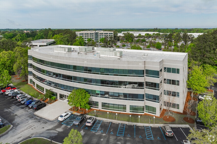 More Photos Of 4000 Faber Place Dr, North Charleston Coworking Space