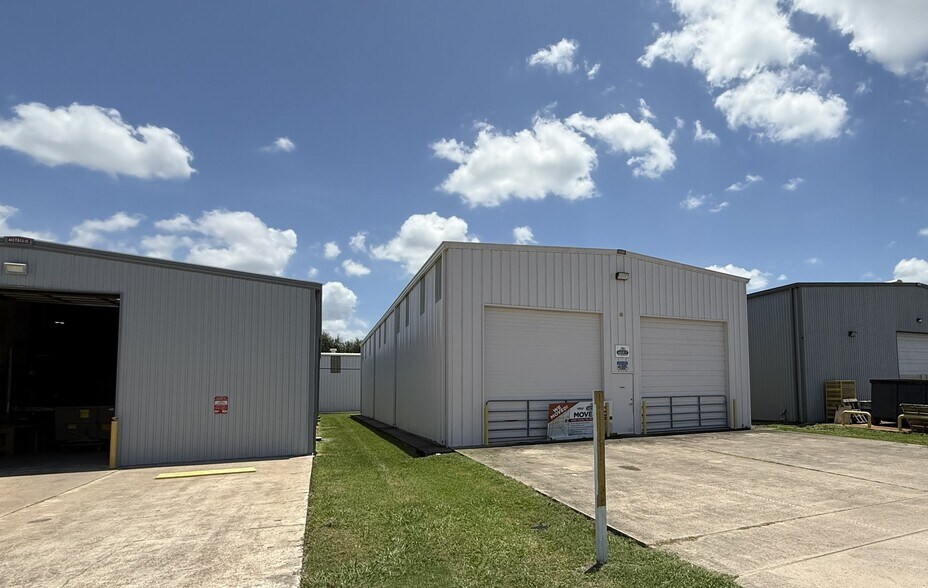 Primary Photo Of 1408 Illinois Ave, South Houston Warehouse For Lease