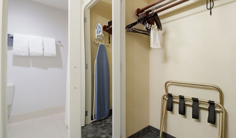 More Photos Of 7676 East State St, Rockford Hotel For Sale