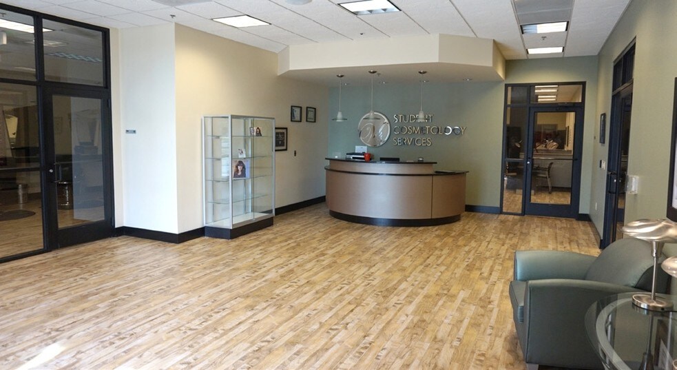 More Photos Of 2810 S US Highway 1, Fort Pierce General Retail For Sale