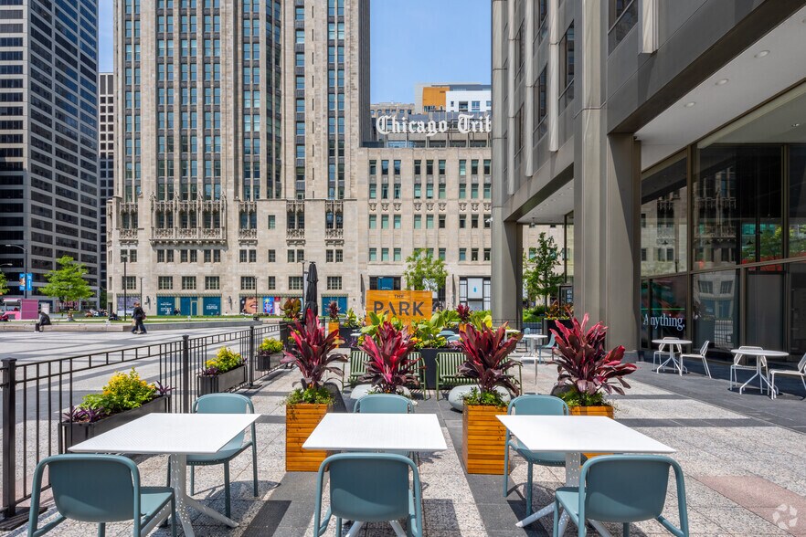 More Photos Of 401 N Michigan Ave, Chicago Office For Lease