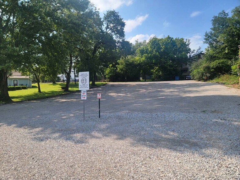 More Photos Of 110 Mc Lean Ave, Cotter Hotel For Sale