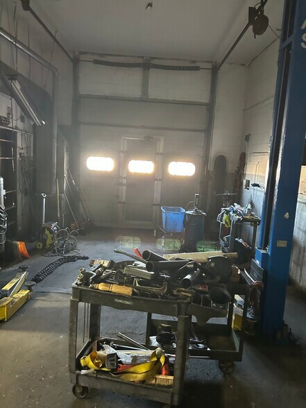 More Photos Of 5519 Ritchie Hwy, Baltimore Auto Dealership For Sale