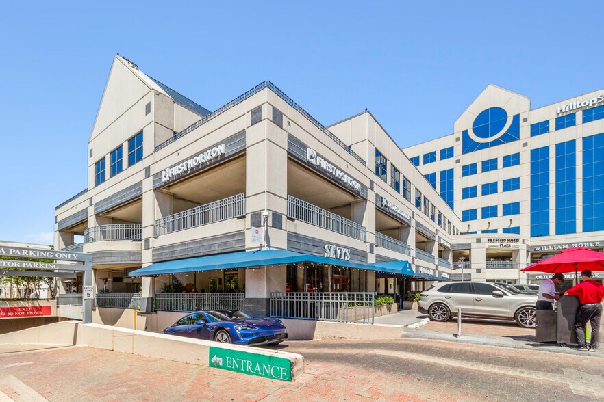 More Photos Of 8201 Preston Rd, Dallas Office For Lease