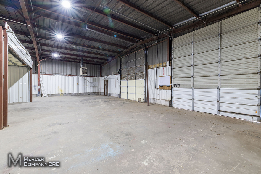 More Photos Of 6415 S I 35 Service Rd, Oklahoma City Warehouse For Lease