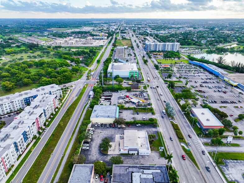 More Photos Of 27330 S Dixie Hwy, Homestead Storefront Retail Office For Sale