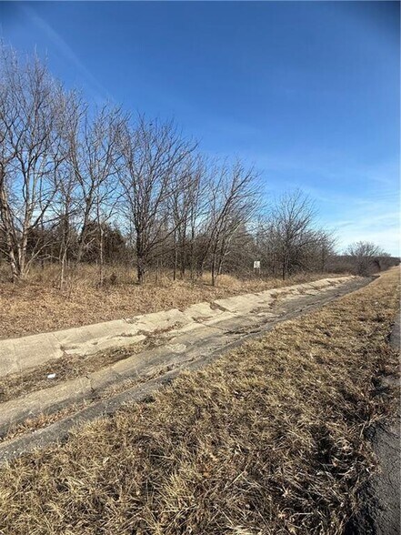 More Photos Of Outer West & N Amity Avenue rd, Kansas City Land For Sale