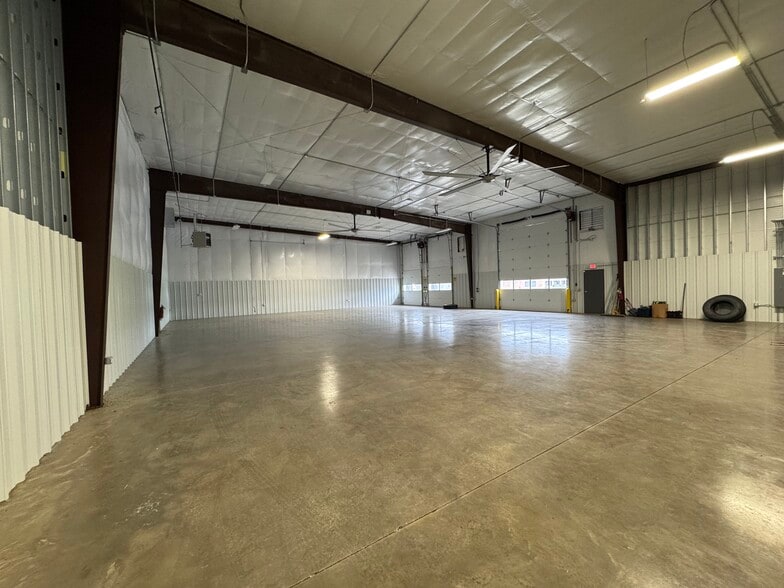 More Photos Of 145 Maddox-Simpson Pkwy, Lebanon Industrial For Lease