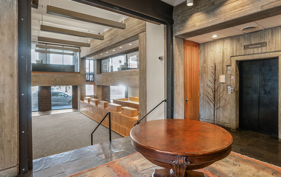More Photos Of 916 Bay St, Beaufort Office For Sale