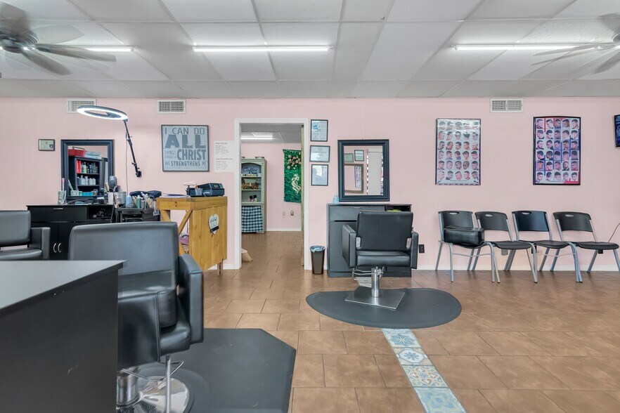 More Photos Of 4600 NE 28th St, Haltom City Storefront Retail Office For Sale