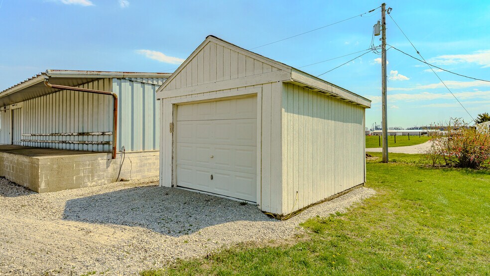 More Photos Of 608 Kenton, Reynolds Industrial For Sale