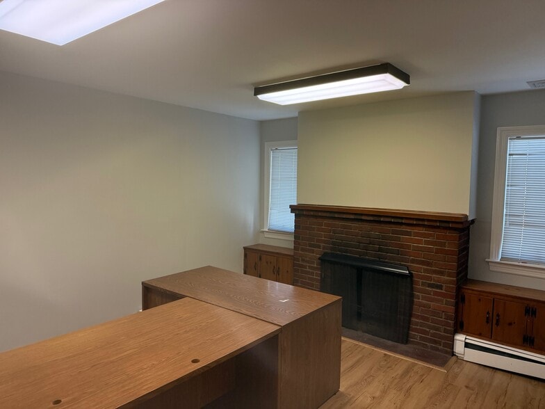 More Photos Of 17 Saint Charles St, Thornwood Storefront Retail Office For Lease