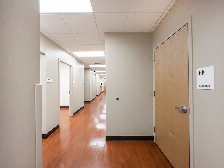 More Photos Of 261 Old York Rd, Jenkintown Medical For Lease