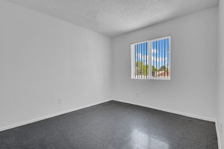 More Photos Of 2234 W Hazelwood St, Phoenix Apartments For Sale