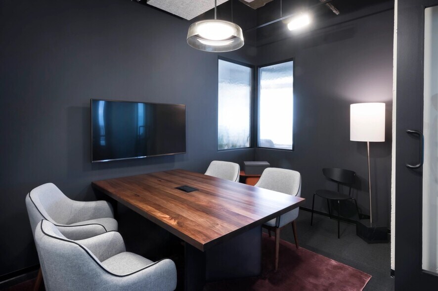 More Photos Of 3424 Peachtree Rd NE, Atlanta Coworking Space