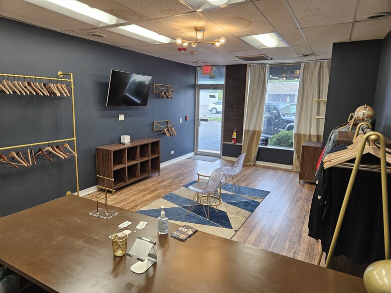 More Photos Of 440 Ogden Ave, Downers Grove Freestanding For Lease