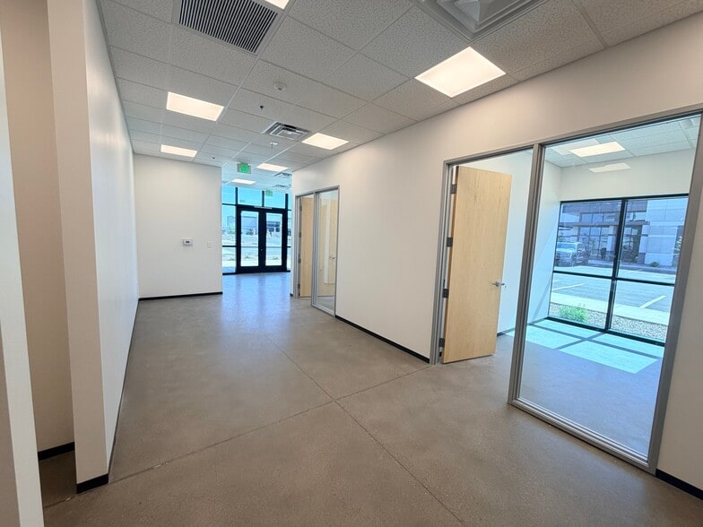 More Photos Of 7320 E Pecos Rd, Mesa Warehouse For Sale