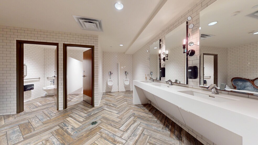 More Photos Of 235 S Cayuga St, Ithaca Specialty For Lease