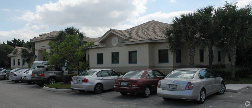 More Photos Of 17150 Royal Palm Blvd, Weston Medical For Lease