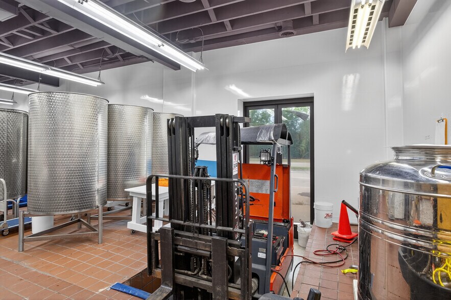 More Photos Of 1201 Water St, Stevens Point Storefront Retail Office For Sale