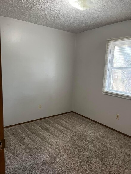 More Photos Of 1220 E Broadway St, Newton Apartments For Sale