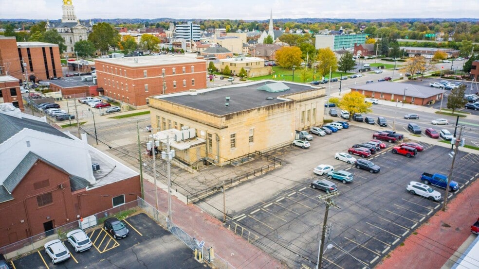 More Photos Of 85 E Main St, Newark Freestanding For Sale