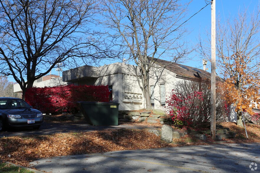More Photos Of 1749 S Raccoon Rd, Youngstown Medical For Lease