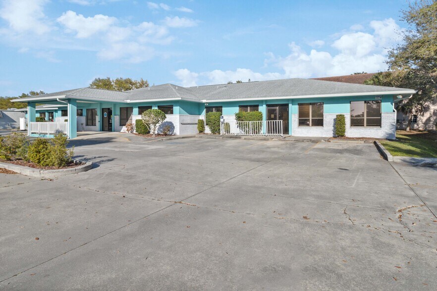 Primary Photo Of 7157-7159 Curtiss Ave, Sarasota Medical For Sale