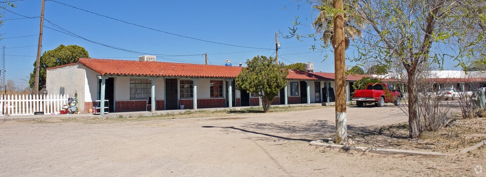 Primary Photo Of 611 W Main St, Fabens Apartments For Sale